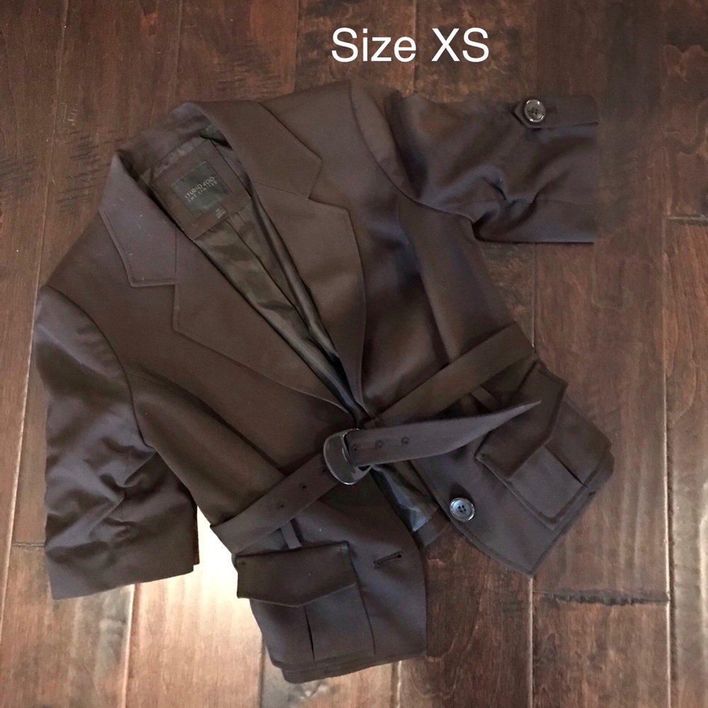 The limited skirt suit set